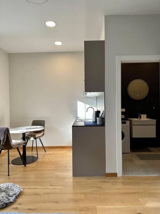 Modern Central Apartment Riga Retreat Eksteriør billede
